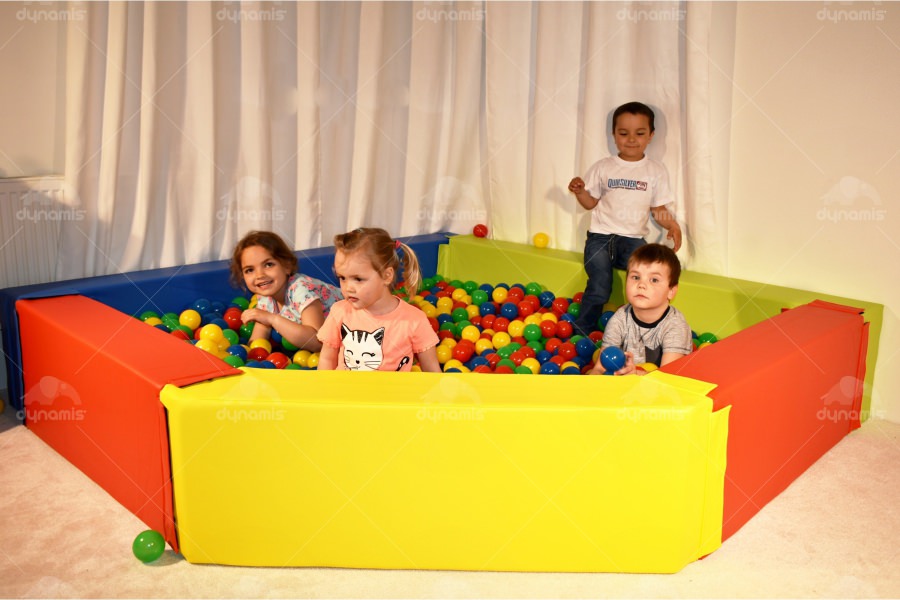FIVE SIDED POOL (3)