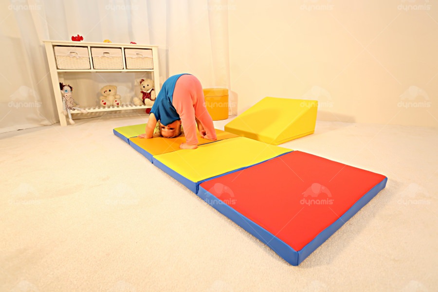 COLOUR FOLDING MAT (3)