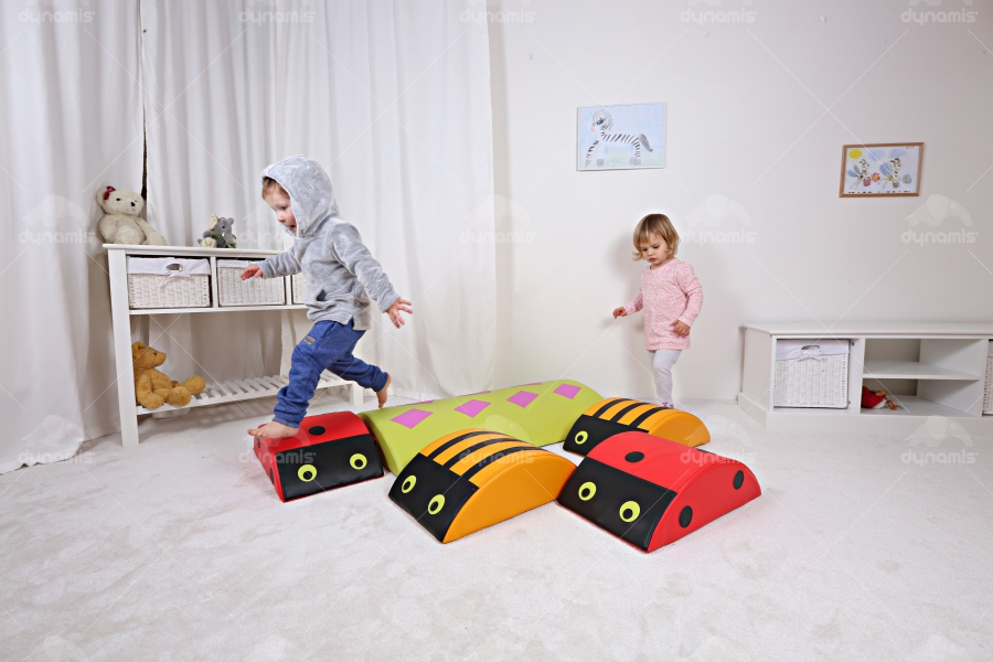 BUG RED (4)